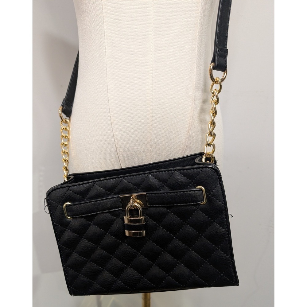 Call It Spring‎ - Black Quilted Shoulder Bag Lock Chain Strap Crossbody Purse